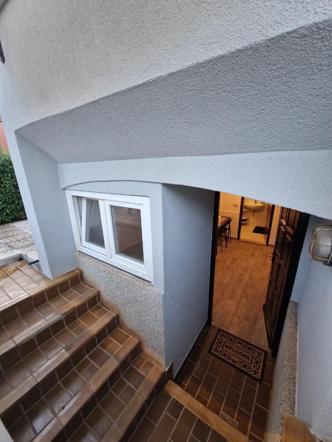 אומאג Apartments Luigi מראה חיצוני תמונה