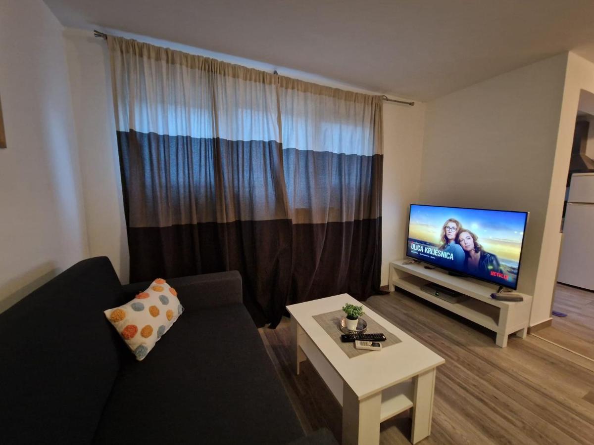 אומאג Apartments Luigi מראה חיצוני תמונה